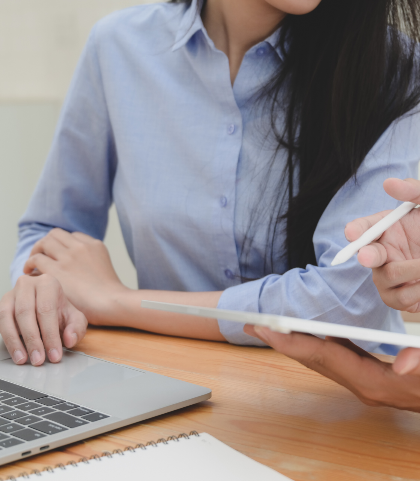 Réunion pour l'optimisation SEO d'un site web